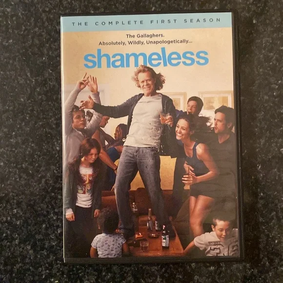 Shameless Season One - Picture 2 of 3